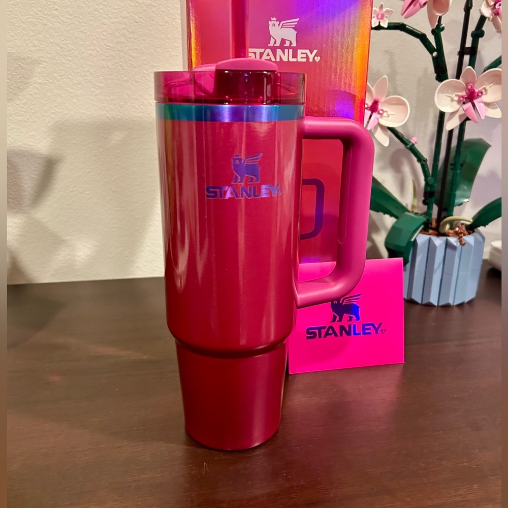 Stanley | Berry Truffle ~ QUENCHER H2.O FLOWSTATE™ TUMBLER WITH HANDLE | 30 OZ